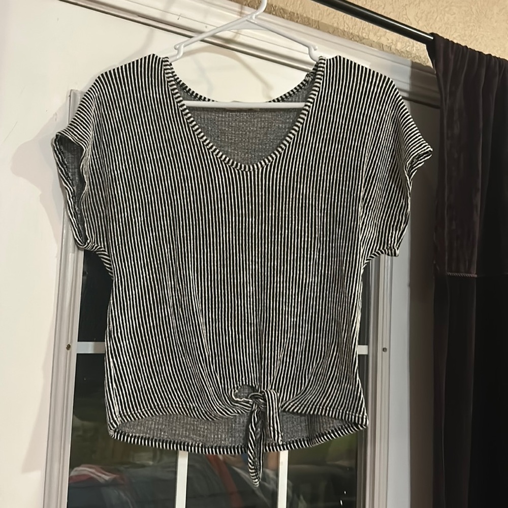 black and white tshirt